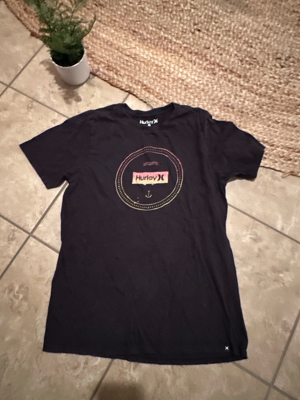HURLEY GRAPHIC TEE
